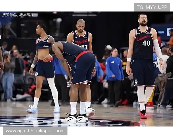 快船内线支柱下滑幅度明显偏大?,快船队内训练